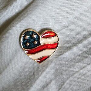 Avon 2001 Patriotic Heart Pin